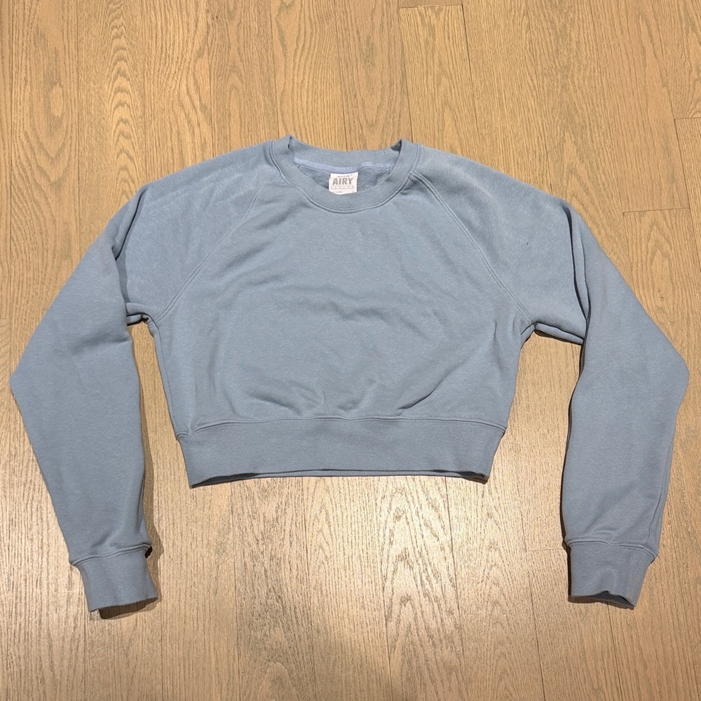 Aritzia Airy Cropped Crewneck Sweatshirt in Pale Blue